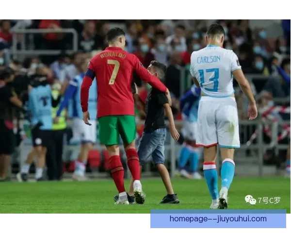 曼联官方确认加内乔正在模仿拉波尔塔提升个人过人技巧